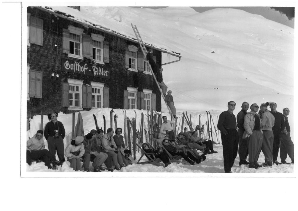 Hotel Adler Warth  Екстериор снимка