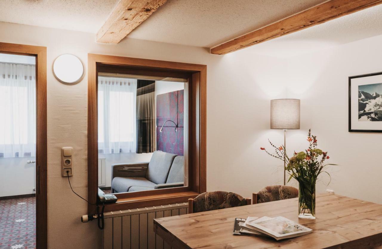 Hotel Adler Warth  Екстериор снимка