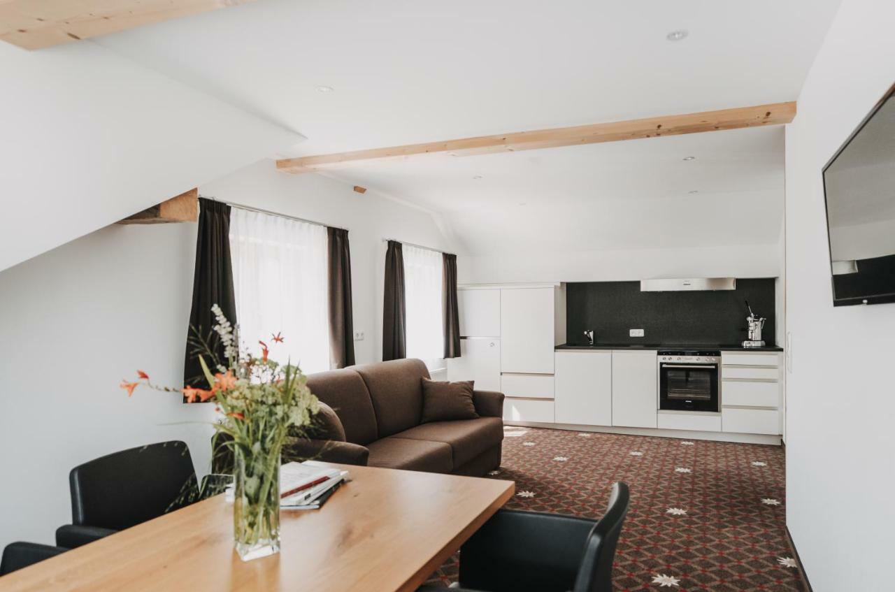 Hotel Adler Warth  Екстериор снимка