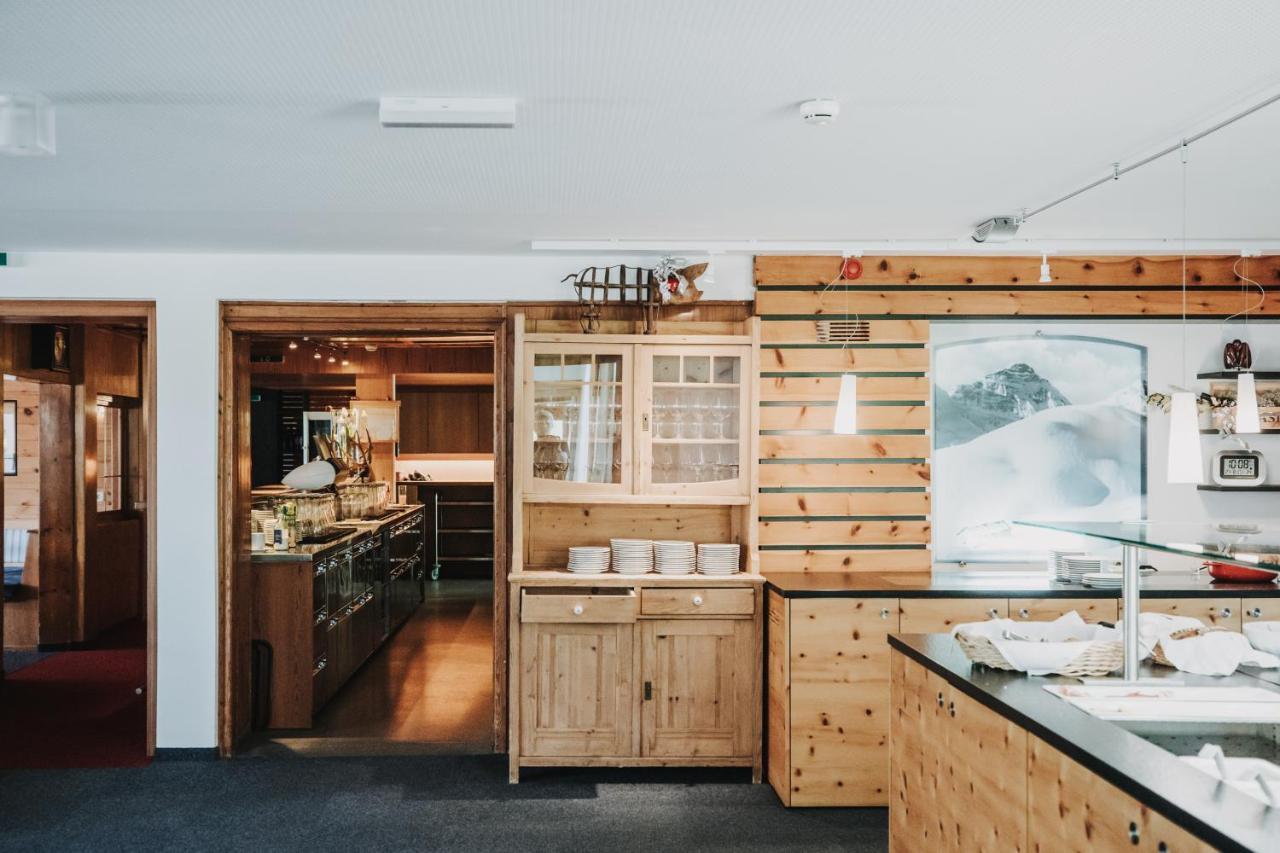 Hotel Adler Warth  Екстериор снимка